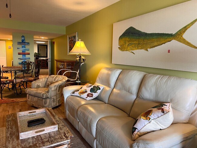 Building Photo - Venice, FL 2BR/2BA Condo in a Gated, Gulf front Community