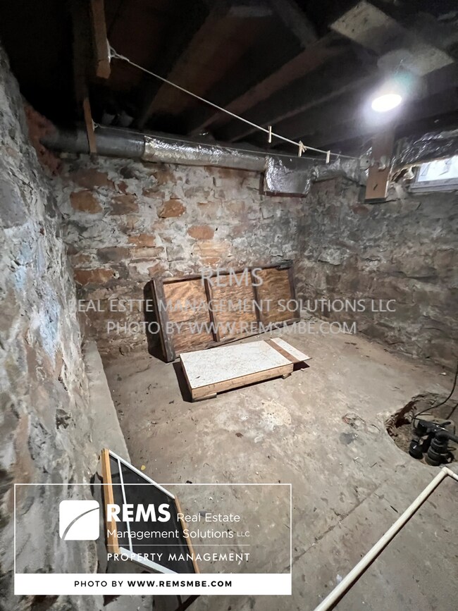 Building Photo - 626/628 4th Avenue