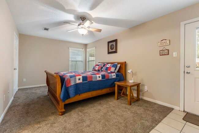 Building Photo - 622 Foster St