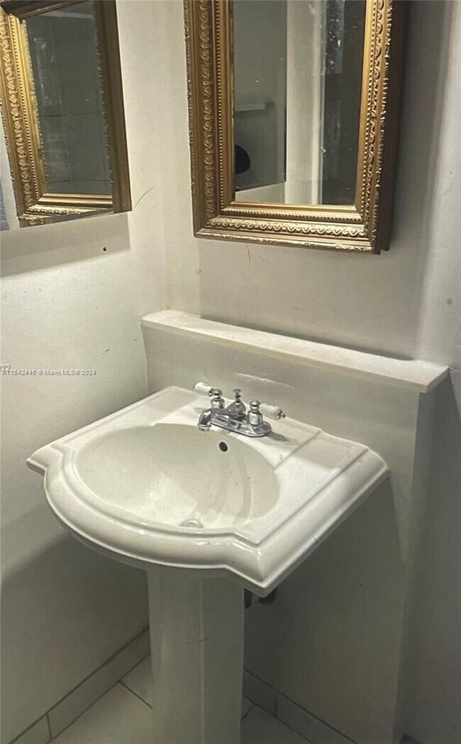 Building Photo - 7765 SW 86th St