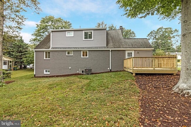 Building Photo - 5511 Callander Dr
