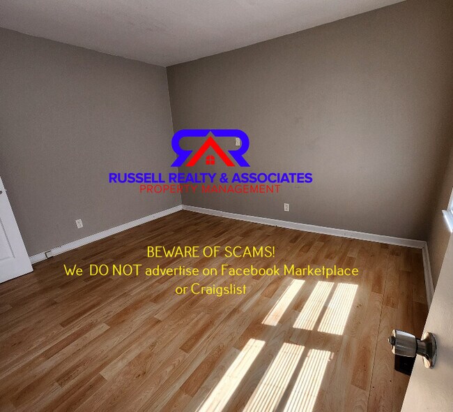 Building Photo - SECTION 8 WELCOME- 4 BEDROOMS!