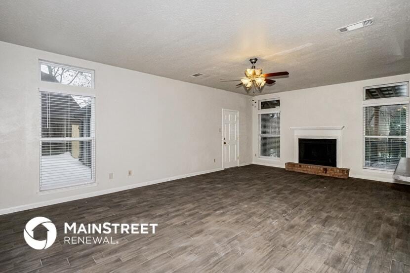 Building Photo - 7897 Bentwood Cir