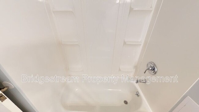 Building Photo - 4451 Mahler Dr