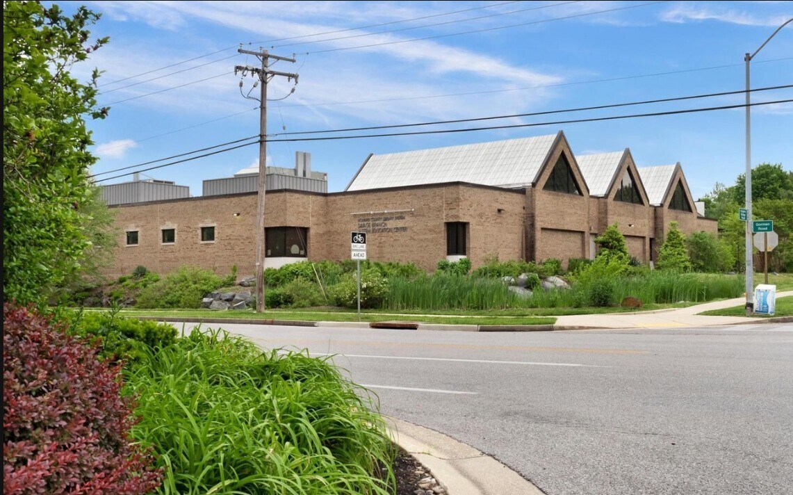 Building Photo - 9454 Fens Holw