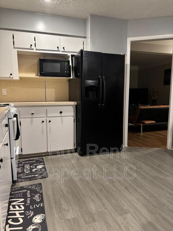 Building Photo - 5309 Grovedale St