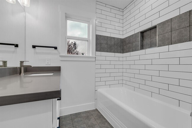 Building Photo - 2611 Ruth St