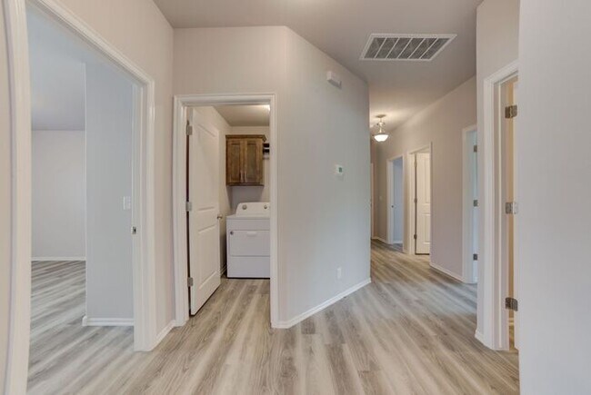 Building Photo - 4/2.5/2 New Construction Home!