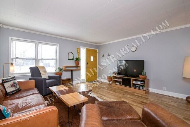 Building Photo - Beautiful Ranch Home in Brookside-Availabl...
