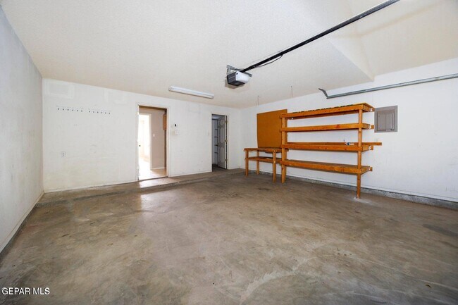 Building Photo - 4237 Loma Rosada Dr