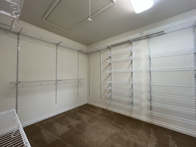 Building Photo - Stunning 4BR Home with Formal Living & Dining, Office & Gourmet Kitchen