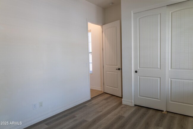 Building Photo - 4571 N Arbor Way