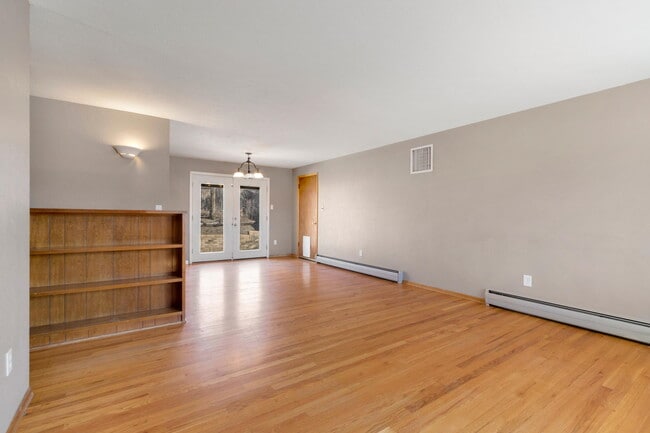 Building Photo - 7634 Newland St