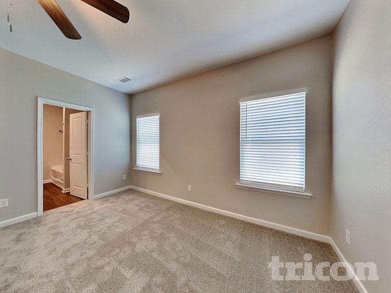 Building Photo - 109 Innis Brk Cir SW