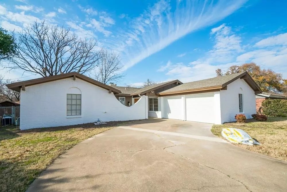 Building Photo - 2137 Shady Grove Dr