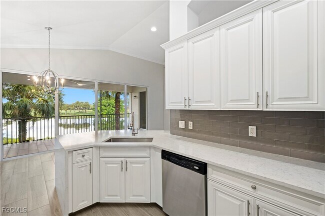 Building Photo - 10392 Autumn Breeze Dr