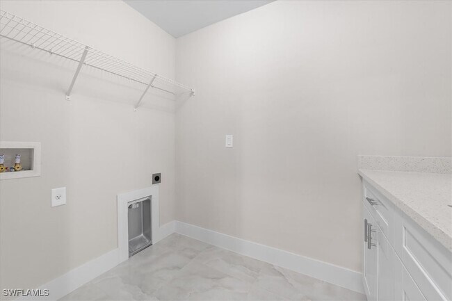 Building Photo - 3202 8th St SW