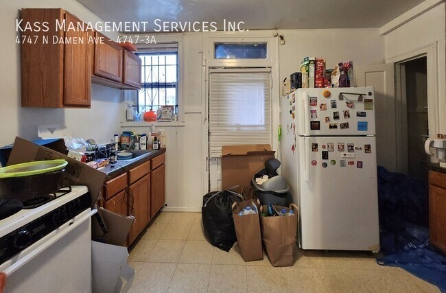 Building Photo - 4747 N Damen Ave