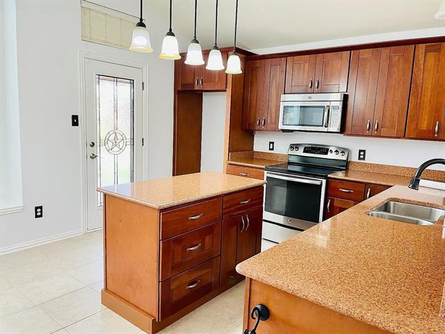 Building Photo - 4829 Fox Ridge Ln