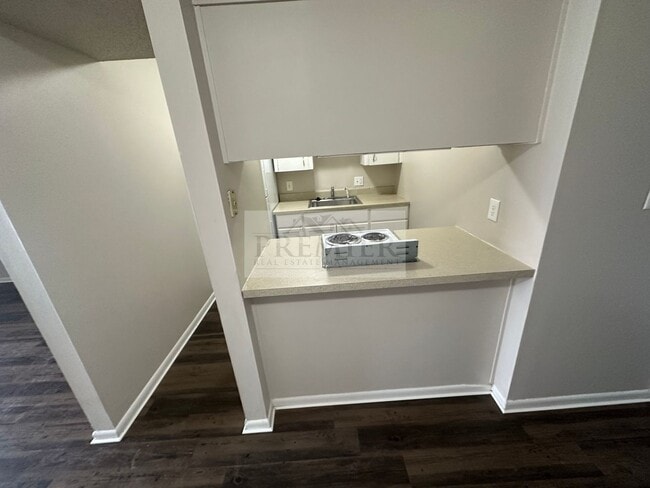 Building Photo - 6017 Barton Ave