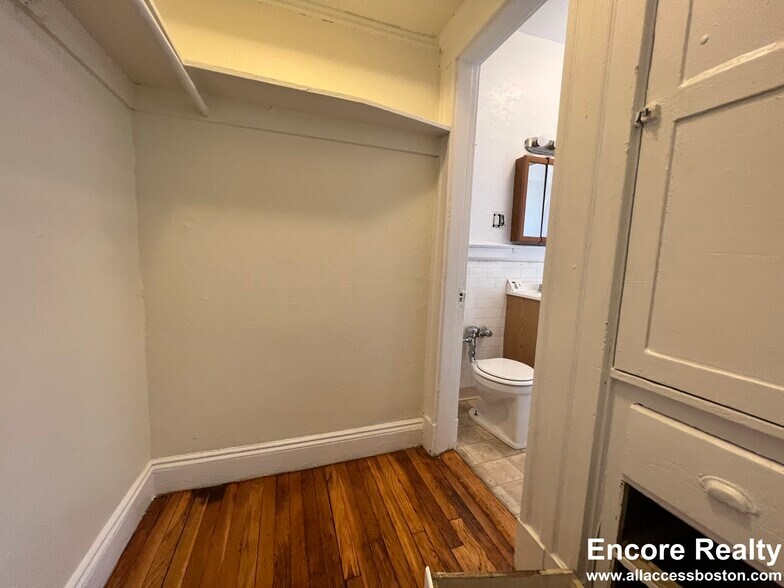Building Photo - 1163 Boylston St