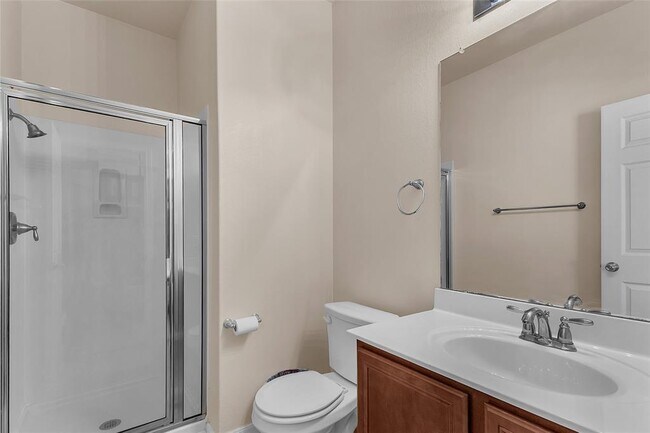 Building Photo - 206 Linden Ln