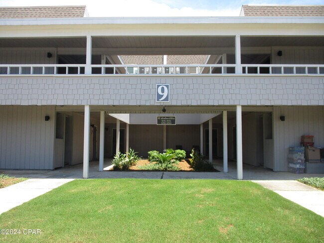 Building Photo - 4726 Bay Point Rd