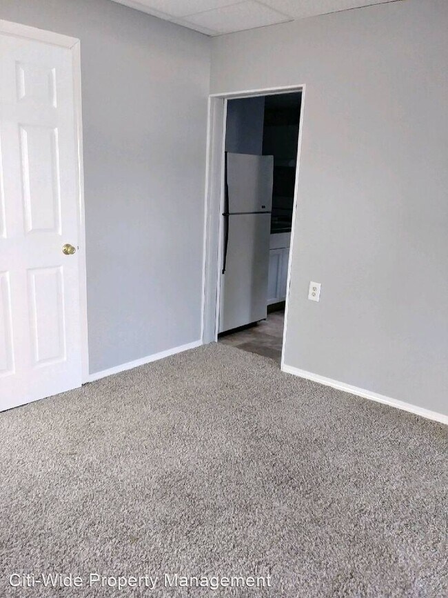 Building Photo - 4 br, 1.5 bath House - 413 4th St NE