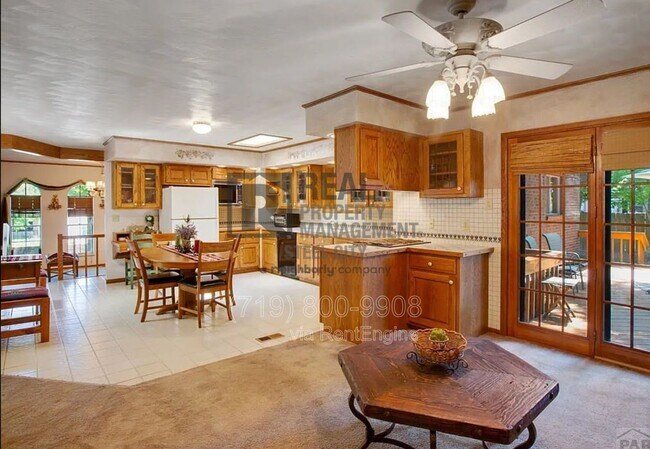 Building Photo - 2541 Taylor Ln