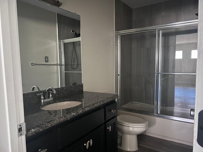 Building Photo - 5407 Simbrah Dr