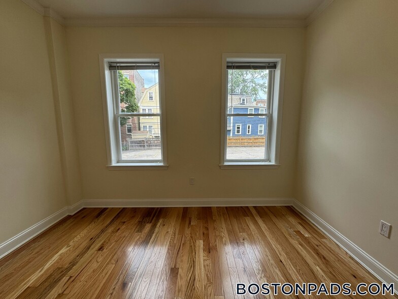 Building Photo - 3 Chauncy St