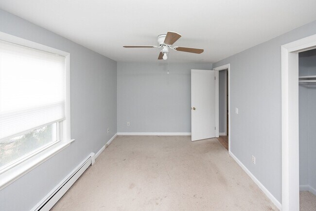 Building Photo - 48 Ray St