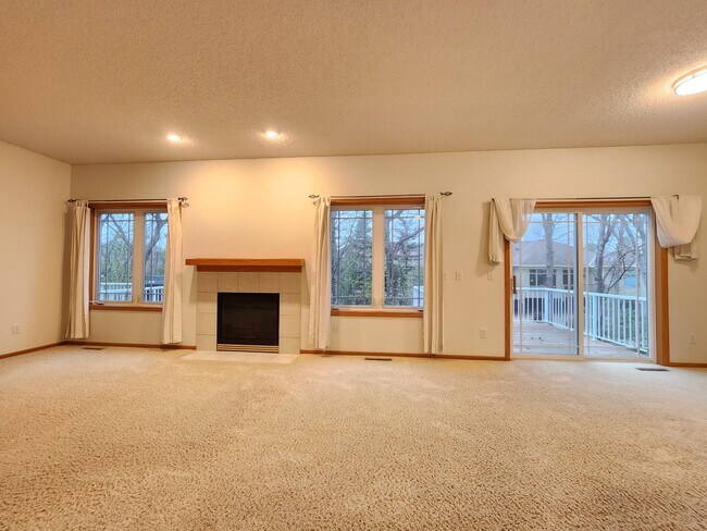 Building Photo - 13667 Couchtown Ave