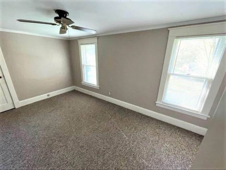 Building Photo - 2191 Five Mile Line Rd