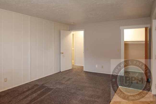 Building Photo - 3 Bedroom / 1.5 Bath Townhome in Gretna!!