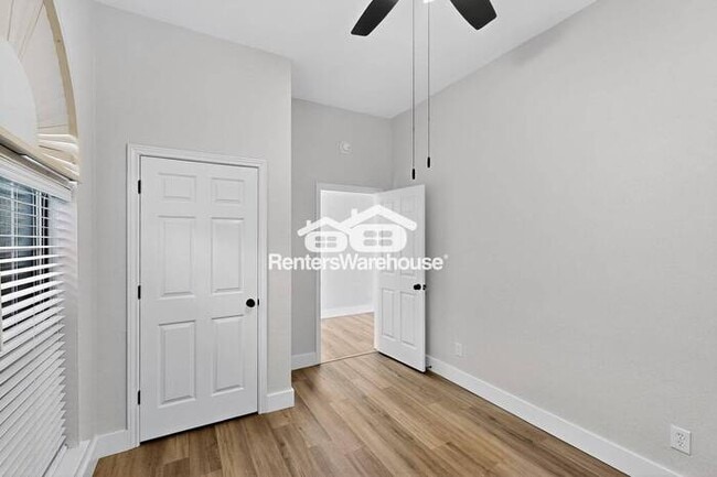 Building Photo - 801 Snapdragon Ln