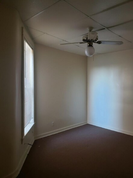 Building Photo - 6529 S Kimbark Ave