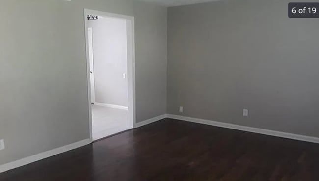 Building Photo - Prestine 2 Bed 1 Bath