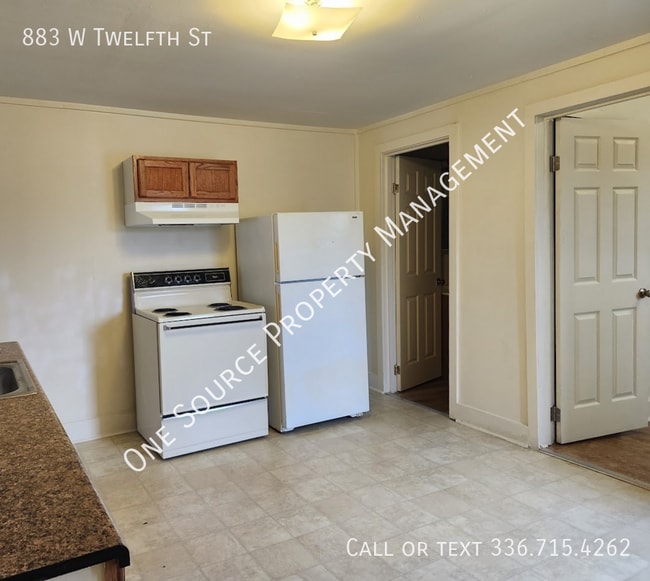 Building Photo - 883 W 12th St