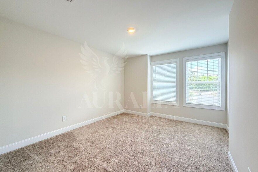 Building Photo - 6935 Point Bar Pl