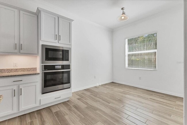 Building Photo - 25246 Keygrass Ct