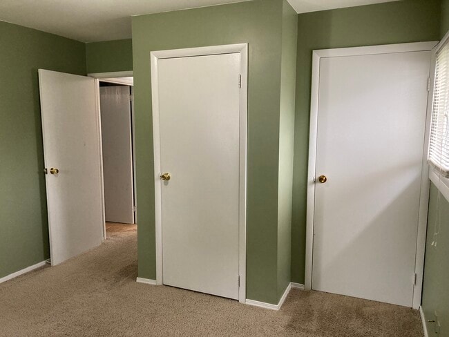 Building Photo - 7309 Roshon Ave