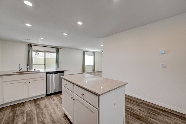 Building Photo - Upgraded 5 bedroom home in Cul-De-Sac!!