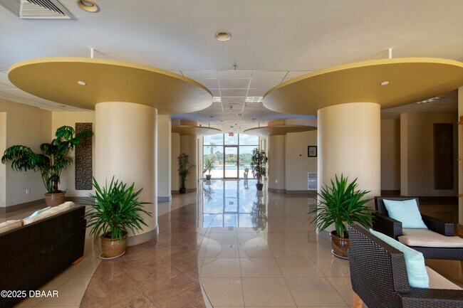 Building Photo - 1601 N Central Ave