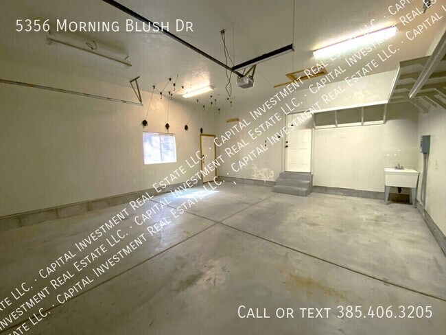 Building Photo - 5356 Morning Blush Dr