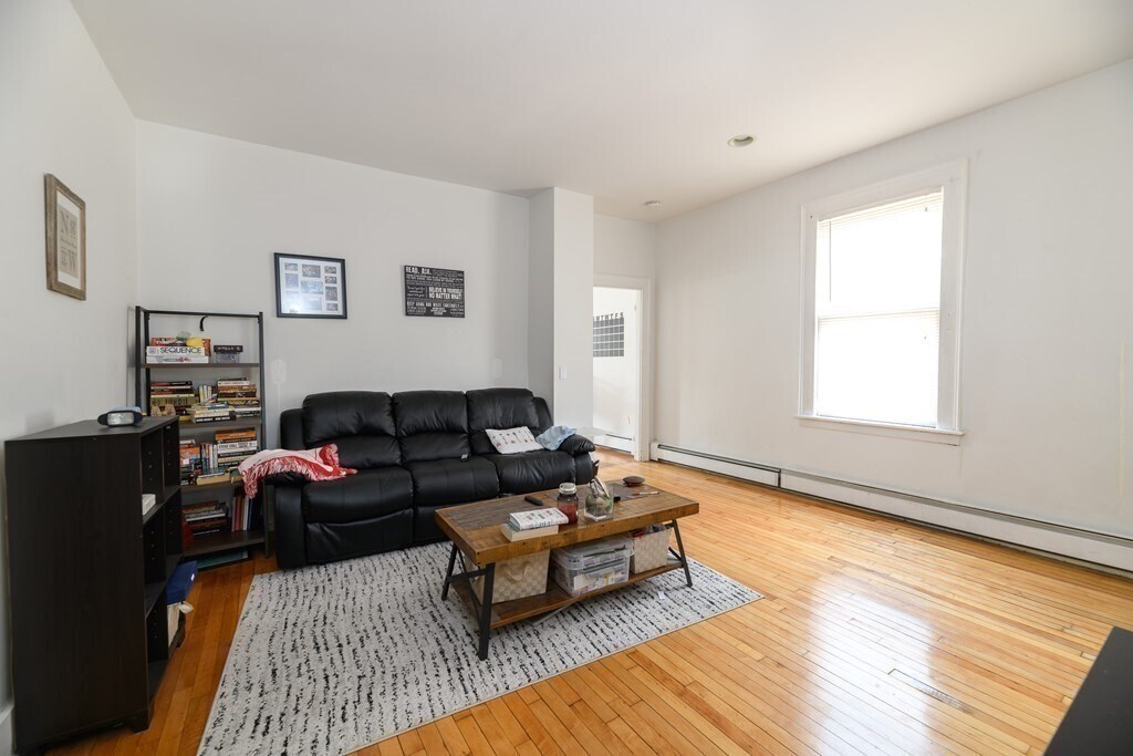 Building Photo - 402 Putnam Ave