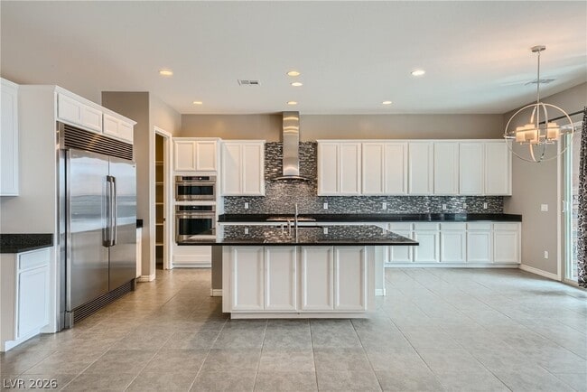 Building Photo - 12165 Edgehurst Ct