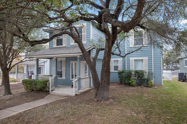 Building Photo - 410 Bandstand Ln