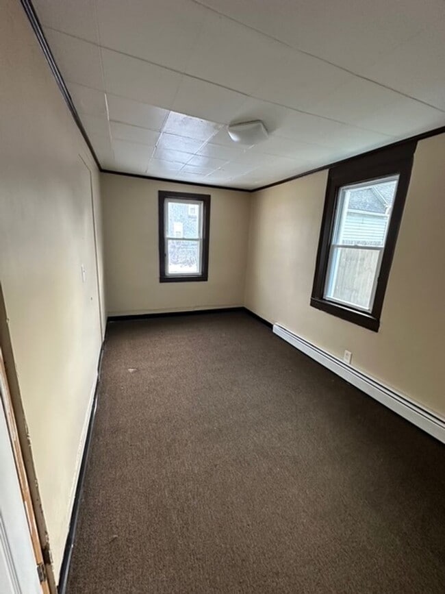 Building Photo - 42 Child St