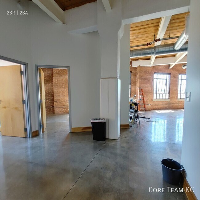 Building Photo - 382 W 22nd St